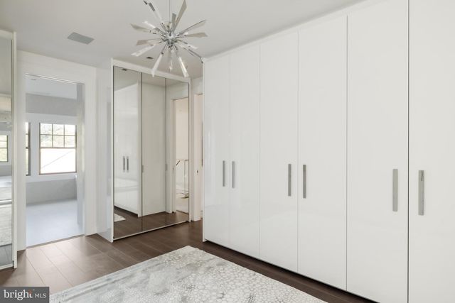 2361 N EDGEWOOD ST, Arlington, VA 22207