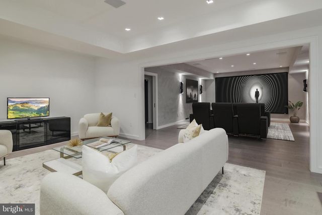 2361 N EDGEWOOD ST, Arlington, VA 22207