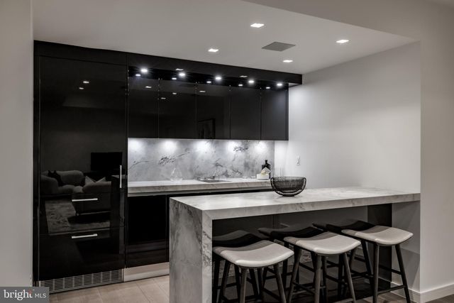 2361 N EDGEWOOD ST, Arlington, VA 22207