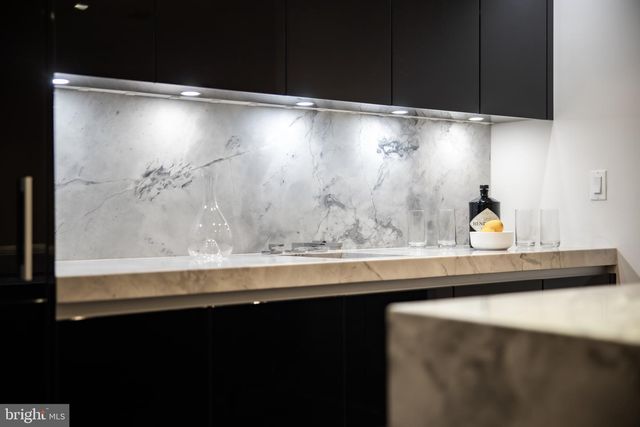 2361 N EDGEWOOD ST, Arlington, VA 22207