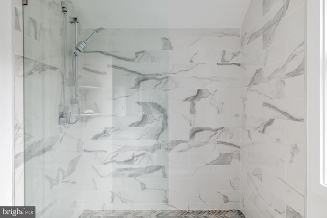 2361 N EDGEWOOD ST, Arlington, VA 22207