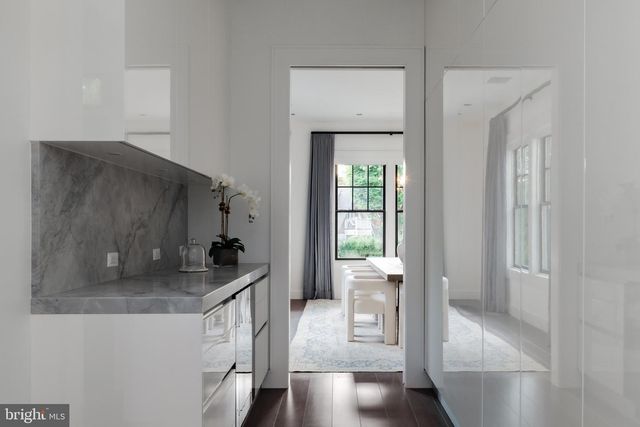 2361 N EDGEWOOD ST, Arlington, VA 22207