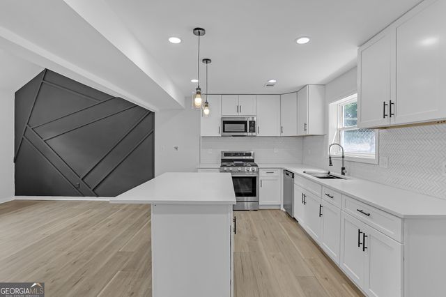 1882 Winding Creek Lane SW, Marietta, GA 30064
