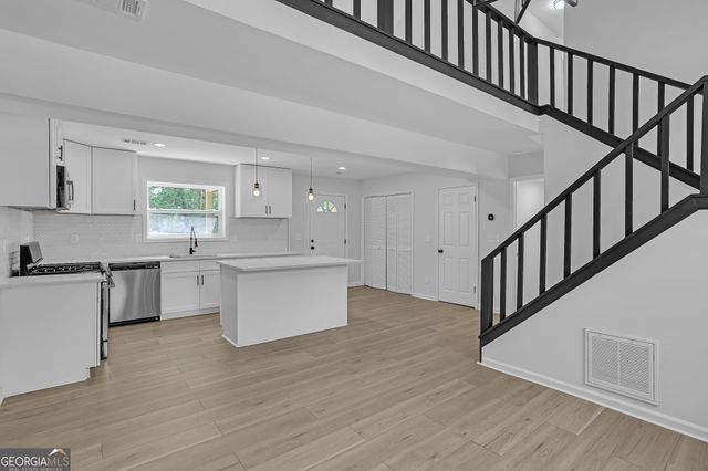 1882 Winding Creek Lane SW, Marietta, GA 30064