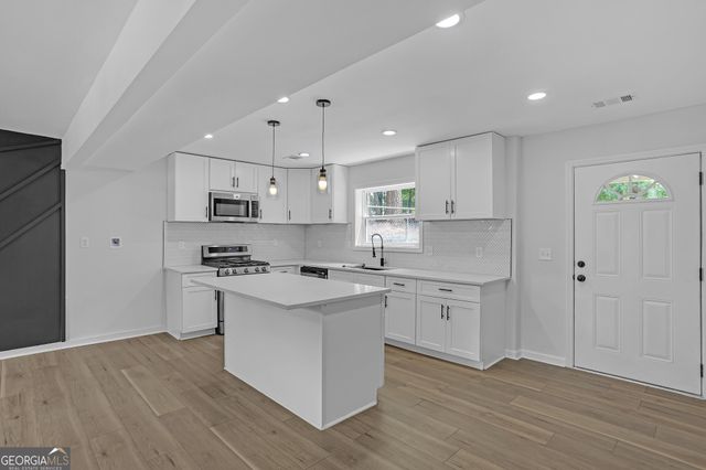 1882 Winding Creek Lane SW, Marietta, GA 30064