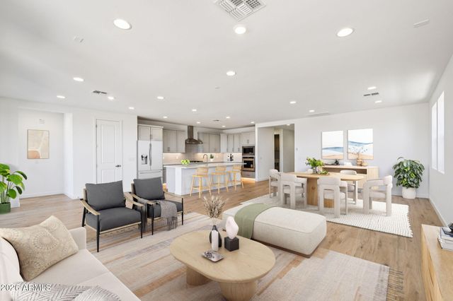 7938 W GRISWOLD Road, Peoria, AZ 85345