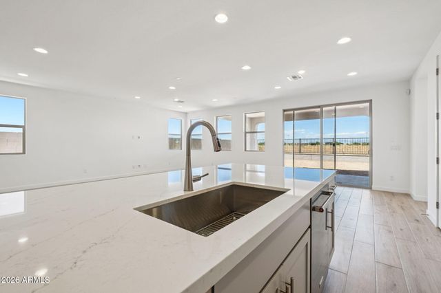 7938 W GRISWOLD Road, Peoria, AZ 85345