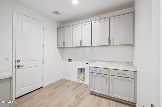 7938 W GRISWOLD Road, Peoria, AZ 85345