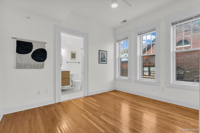 615 W Hancock Street 202, Detroit, MI 48201