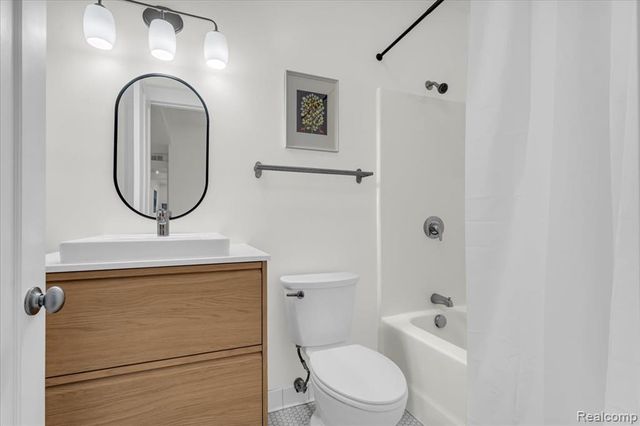 615 W Hancock Street 202, Detroit, MI 48201