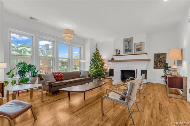 615 W Hancock Street 202, Detroit, MI 48201