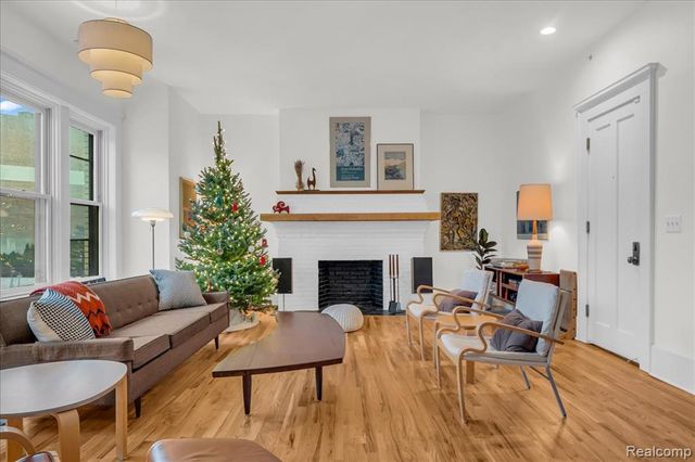 615 W Hancock Street 202, Detroit, MI 48201