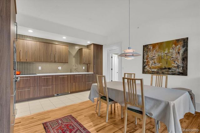 615 W Hancock Street 202, Detroit, MI 48201