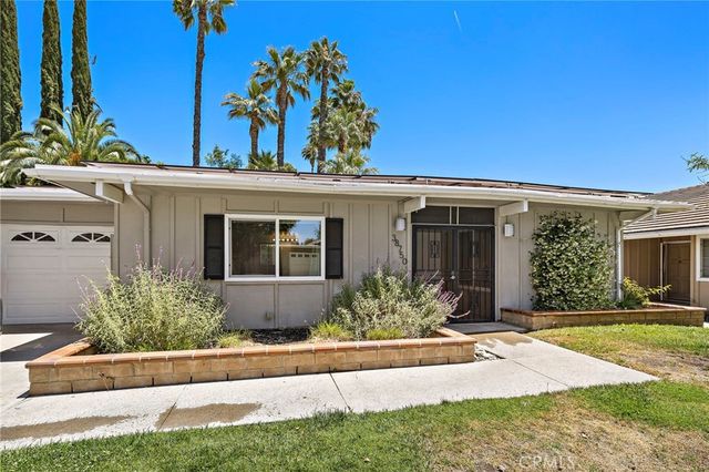38750 Via Las Flores, Murrieta, CA 92563