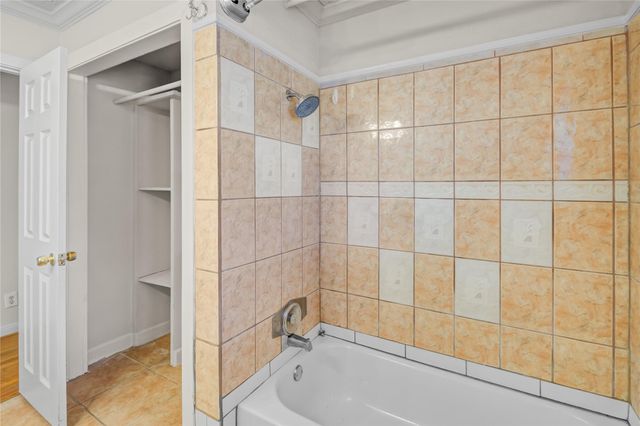 5902 Hornwood Dr A, Houston, TX 77081