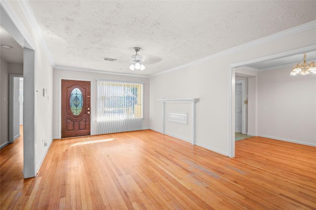 5902 Hornwood Dr A, Houston, TX 77081