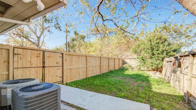 5902 Hornwood Dr A, Houston, TX 77081