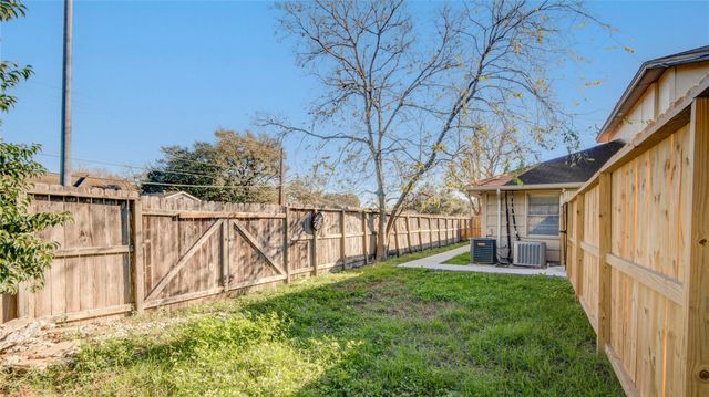 5902 Hornwood Dr A, Houston, TX 77081