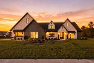 149 W Basalt Drive, Huntertown, IN 46748