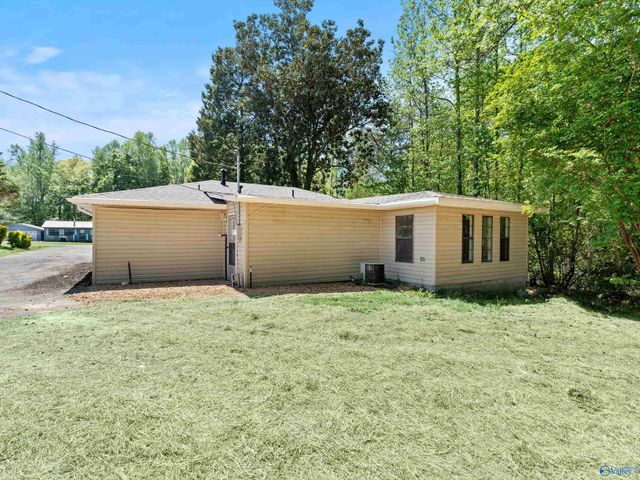 485 John L Gap Road, Boaz, AL 35956