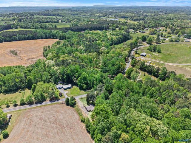 485 John L Gap Road, Boaz, AL 35956