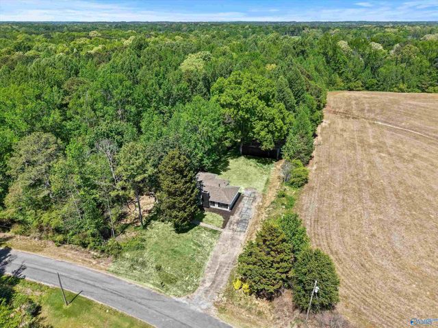 485 John L Gap Road, Boaz, AL 35956