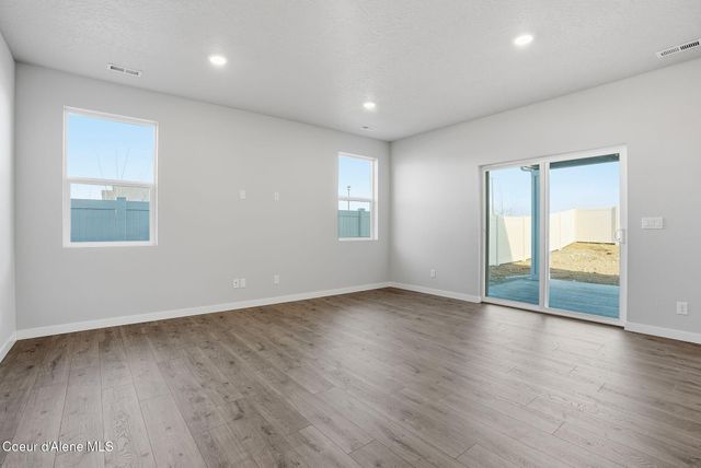 4875 W Homeward Bound Blvd, Coeur D'alene, ID 83815
