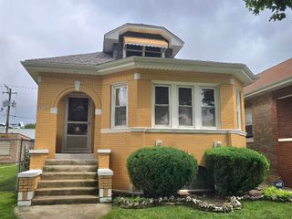 2953 N Parkside Avenue, Chicago, IL 60634