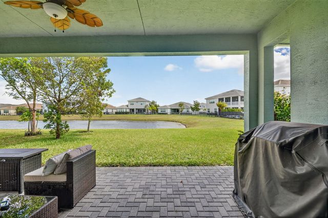 4560 Ambersweet Way, The Acreage, FL 33470