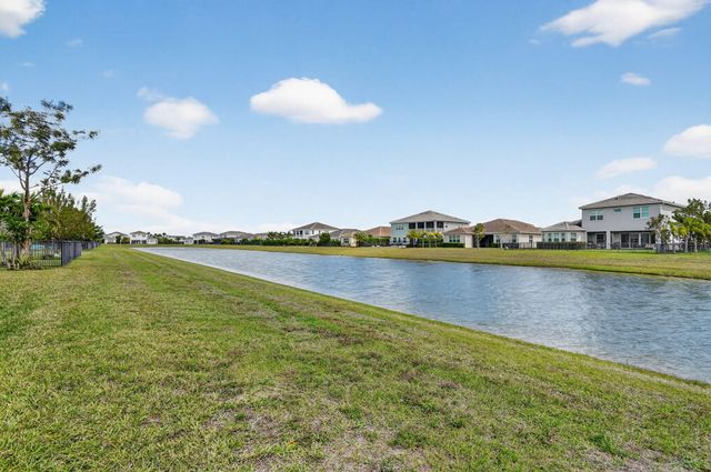 4560 Ambersweet Way, The Acreage, FL 33470