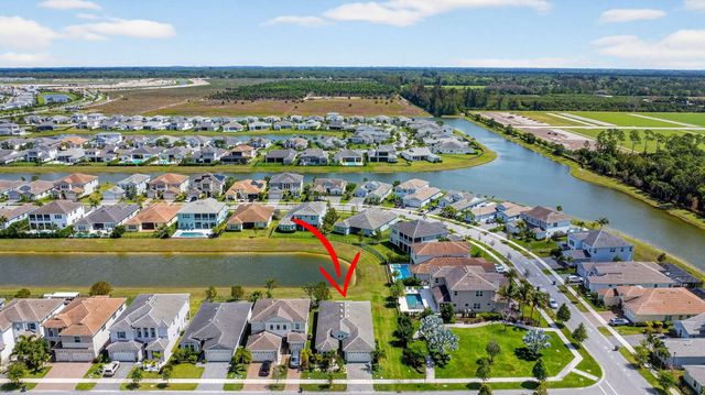 4560 Ambersweet Way, The Acreage, FL 33470
