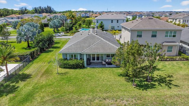 4560 Ambersweet Way, The Acreage, FL 33470