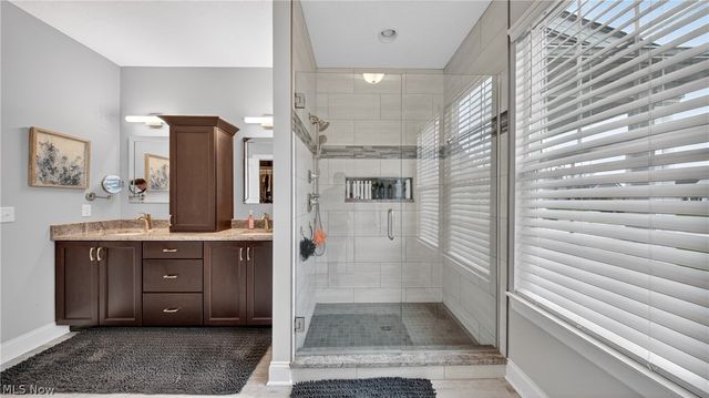 32646 Albion Drive, Avon Lake, OH 44012