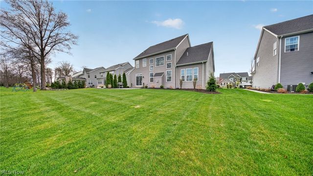 32646 Albion Drive, Avon Lake, OH 44012