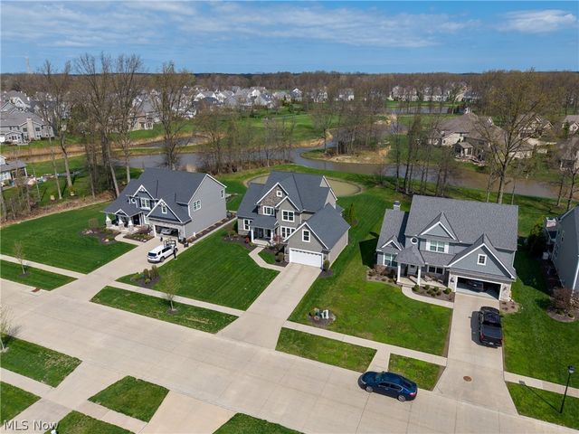 32646 Albion Drive, Avon Lake, OH 44012