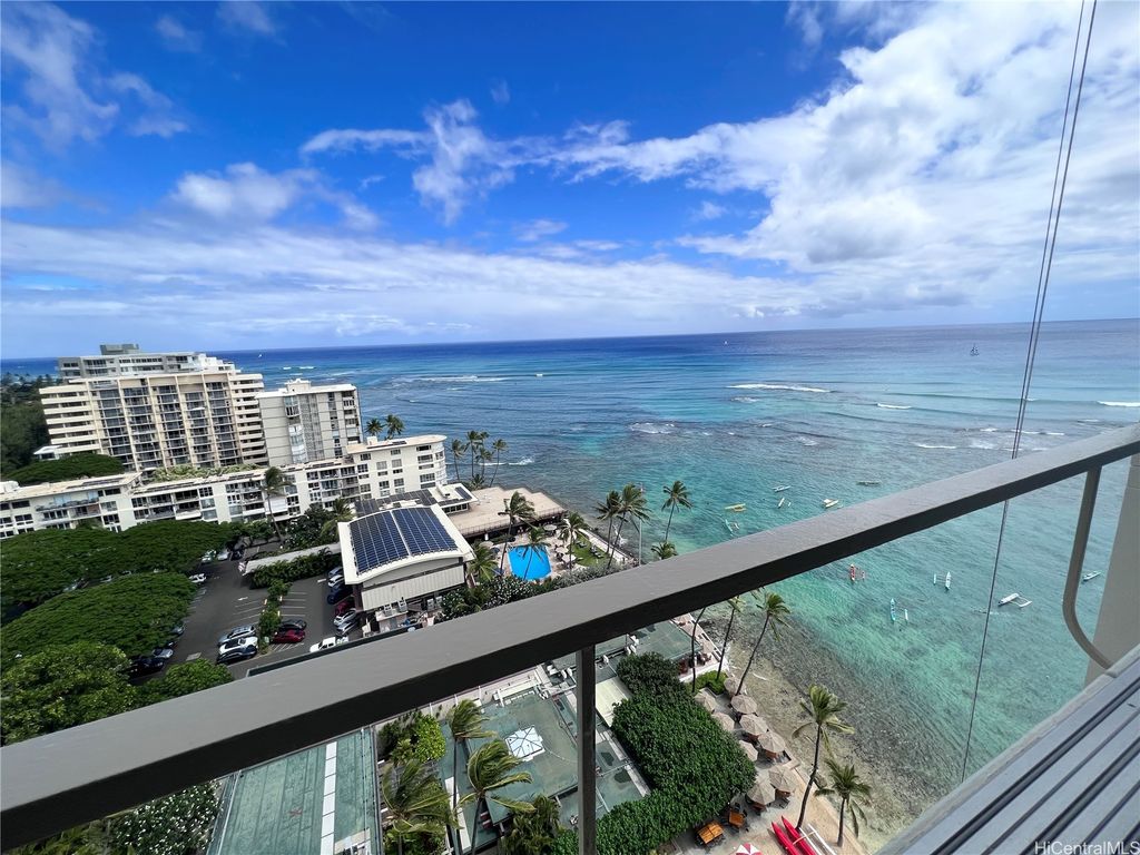 2895 Kalakaua Avenue 1705, Honolulu, HI 96815