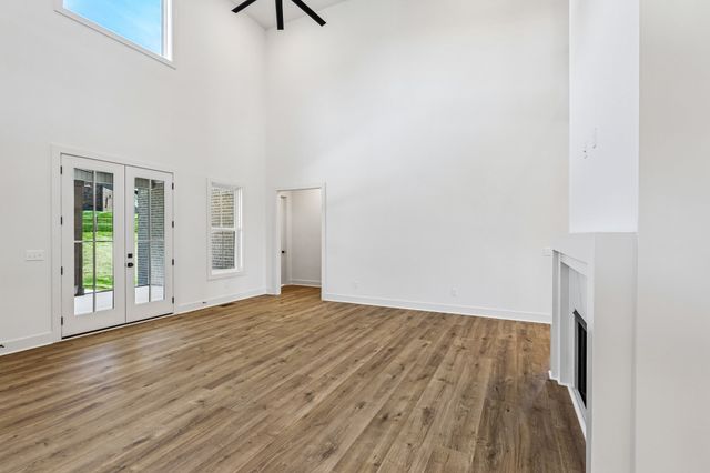104 Wherry Ct, Hendersonville, TN 37075