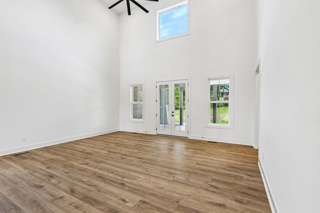 104 Wherry Ct, Hendersonville, TN 37075