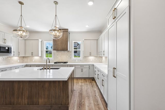 104 Wherry Ct, Hendersonville, TN 37075