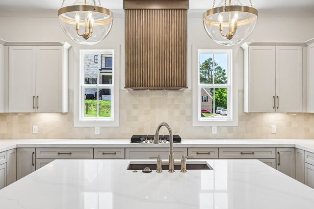 104 Wherry Ct, Hendersonville, TN 37075