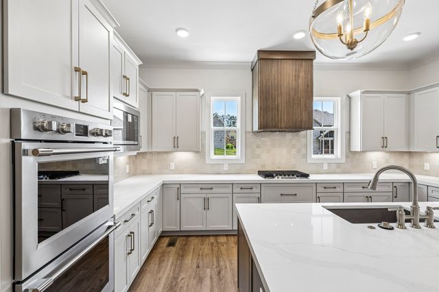 104 Wherry Ct, Hendersonville, TN 37075