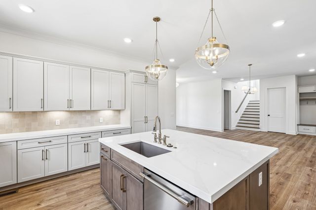 104 Wherry Ct, Hendersonville, TN 37075