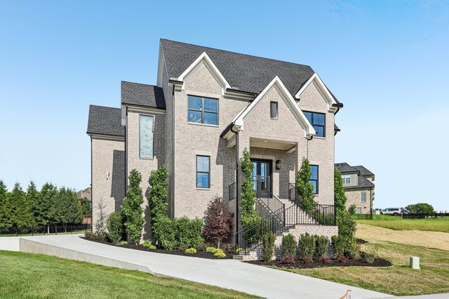 104 Wherry Ct, Hendersonville, TN 37075