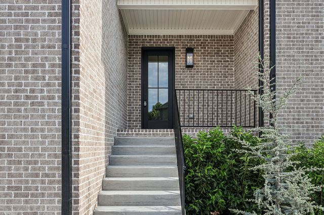 104 Wherry Ct, Hendersonville, TN 37075
