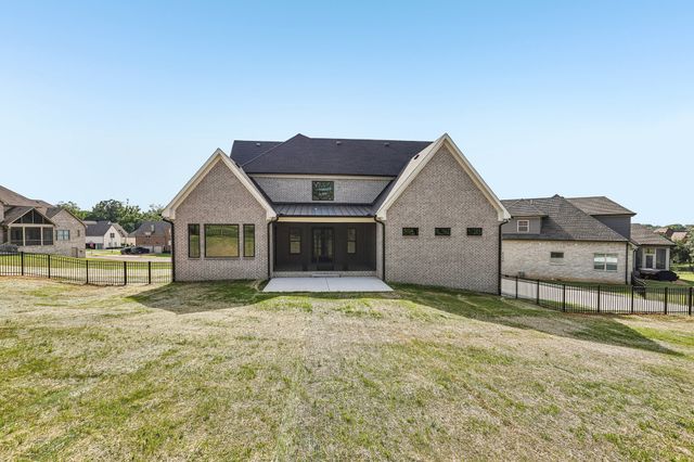 104 Wherry Ct, Hendersonville, TN 37075