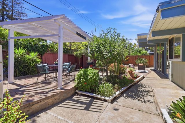 256 E Charleston Road, Palo Alto, CA 94306