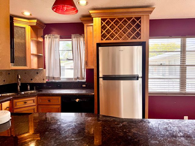 56 Windsor C, West Palm Beach, FL 33417