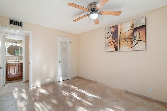 56 Windsor C, West Palm Beach, FL 33417