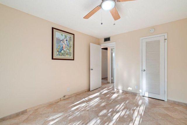 56 Windsor C, West Palm Beach, FL 33417