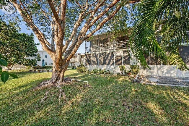 56 Windsor C, West Palm Beach, FL 33417